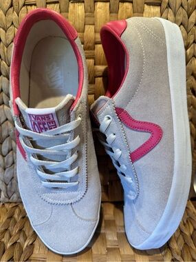 Vans Shoes NWOT Mens size 12 beige suede coral pink white Vans Sneakers